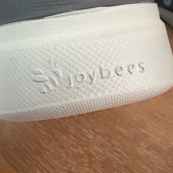 Joybees Charcoal Unisex Size 8 Slip-On Clogs worn one time - Picture 2 of 7